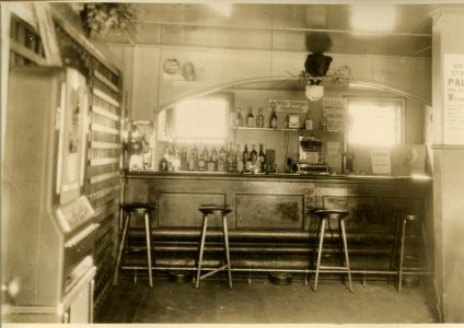 Patterson, NY, Rt 22 #?_1937 (The Log Cabin)