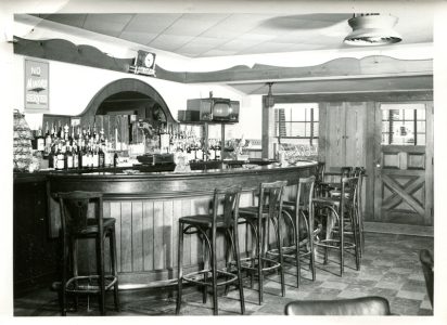 Patterson, NY, Rt 22 #?_1955 (The Log Cabin Restaurant)