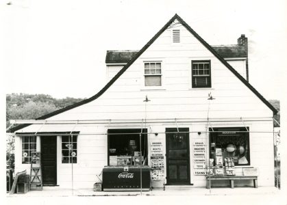 Patterson, NY, Putnam Lake, Haviland Dr #105_1952 (Lakeside General Store)