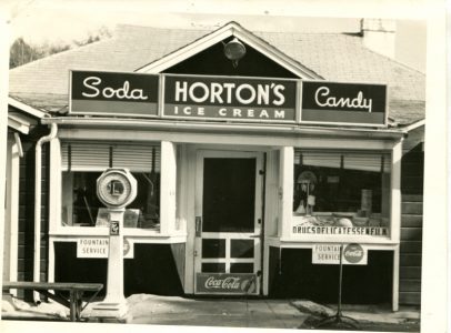 Patterson, NY, Putnam Lake, Haviland Dr_1948 (Herman's General Store)