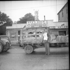 Patterson, NY, Front St #11 _1950s (Lee's Diner)