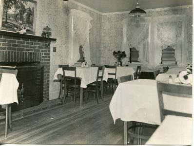 Patterson, NY, Rt22 #2200_1950 (Lucky Baldwin's Holiday Inn)