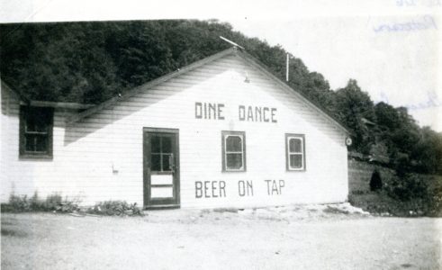 Patterson, NY, Rt 164 1940 (The Clover)